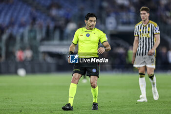 2024-05-15 - Italian Referee Fabio Maresca during the Italian Cup final football match between Atalanta and Juventus at Stadio Olimpico on May 15,2024 in Rome, Italy. - FINAL - JUVENTUS FC VS ATALANTA BC - ITALIAN CUP - SOCCER