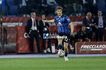 2024-05-15 - Atalanta's Italian defender Giorgio Scalvini controls the ball during the Italian Cup final football match between Atalanta and Juventus at Stadio Olimpico on May 15,2024 in Rome, Italy. - FINAL - JUVENTUS FC VS ATALANTA BC - ITALIAN CUP - SOCCER