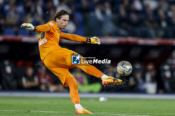 2024-05-15 - Atalanta's Italian goalkeeper Marco Carnesecchi controls the ball during the Italian Cup final football match between Atalanta and Juventus at Stadio Olimpico on May 15,2024 in Rome, Italy. - FINAL - JUVENTUS FC VS ATALANTA BC - ITALIAN CUP - SOCCER