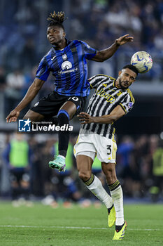 2024-05-15 - Atalanta's Malian forward El Bilal Toure challenges for the ball with Juventus' Brazilian defender Bremer during the Italian Cup final football match between Atalanta and Juventus at Stadio Olimpico on May 15,2024 in Rome, Italy. - FINAL - JUVENTUS FC VS ATALANTA BC - ITALIAN CUP - SOCCER