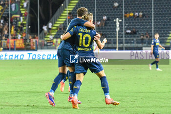 2024-08-10 - Empoli's Jacopo Fazzini celebrates with teammates after scoring the 1-0 goal - EMPOLI FC VS US CATANZARO - ITALIAN CUP - SOCCER