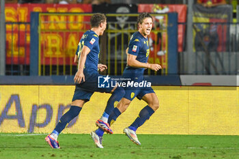 2024-08-10 - Empoli's Lorenzo Colombo celebrates with teammates after scoring the 2-1 goal - EMPOLI FC VS US CATANZARO - ITALIAN CUP - SOCCER