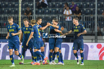 2024-08-10 - Empoli's Lorenzo Colombo celebrates with teammates after scoring the 2-1 goal - EMPOLI FC VS US CATANZARO - ITALIAN CUP - SOCCER