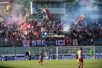 2024-08-10 - Supporters SSC Bari Cremonese - Bari - Coppa Italia Frecciarossa 10 august 2024 - US CREMONESE VS SS BARI - ITALIAN CUP - SOCCER