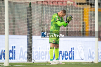 2024-08-10 - Boris Radunovic penalty - SSC Bari Cremonese - Bari - Coppa Italia Frecciarossa 10 august 2024 - US CREMONESE VS SS BARI - ITALIAN CUP - SOCCER