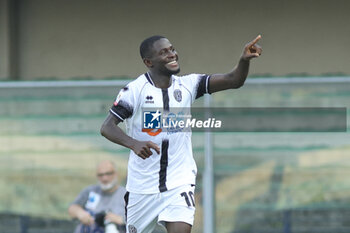 2024-08-10 - Augustus Kargbo of Cesena FC celebrates after scoring during Hellas Verona FC vs Cesena FC, round of 32° Coppa Italia Frecciarossa 2024-25, at MarcAntonio Bentegodi stadium in Verona (VR), Italy, on August 10, 2024. - HELLAS VERONA FC VS CESENA FC - ITALIAN CUP - SOCCER