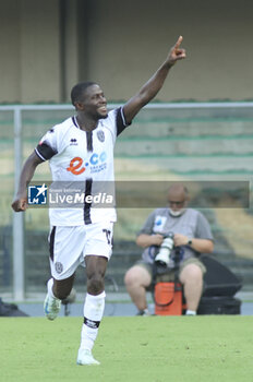 2024-08-10 - Augustus Kargbo of Cesena FC celebrates after scoring during Hellas Verona FC vs Cesena FC, round of 32° Coppa Italia Frecciarossa 2024-25, at MarcAntonio Bentegodi stadium in Verona (VR), Italy, on August 10, 2024. - HELLAS VERONA FC VS CESENA FC - ITALIAN CUP - SOCCER