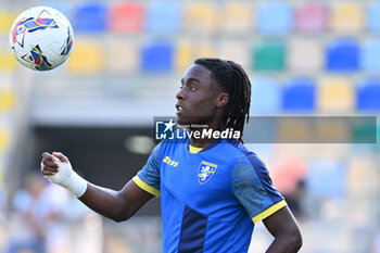 2024-08-12 - Evan Bouabre of Frosinone Calcio during the Frecciarossa Italian Cup round of 32 match between Frosinone Calcio vs Pisa Sporting Club at Benito Stirpe Stadium on August 12, 2024 in Frosinone, Italy. - FROSINONE CALCIO VS PISA SC - ITALIAN CUP - SOCCER