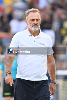 2024-08-12 - Vincenzo Vivarini of Frosinone Calcio during the Frecciarossa Italian Cup round of 32 match between Frosinone Calcio vs Pisa Sporting Club at Benito Stirpe Stadium on August 12, 2024 in Frosinone, Italy. - FROSINONE CALCIO VS PISA SC - ITALIAN CUP - SOCCER