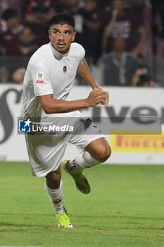 2024-08-12 - Pietro Candelari of Spezia Calcio in action during the Soccer Italian Cup Freccia Rossa between US Salernitana 1919 vs Spezia Calcio at Arechi Stadium - US SALERNITANA VS SPEZIA CALCIO - ITALIAN CUP - SOCCER