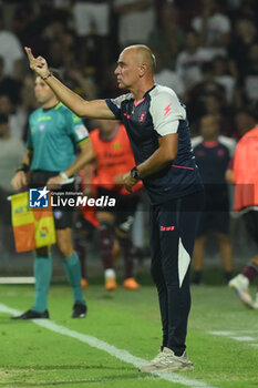 2024-08-12 - Giovanni Martusciello coach of US Salernitana 1919 gestures during the Soccer Italian Cup Freccia Rossa between US Salernitana 1919 vs Spezia Calcio at Arechi Stadium - US SALERNITANA VS SPEZIA CALCIO - ITALIAN CUP - SOCCER