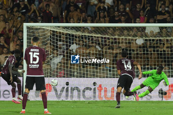 2024-08-12 - Boulaye Dia of US Salernitana 1919 scores goal 2-3 during the Soccer Italian Cup Freccia Rossa between US Salernitana 1919 vs Spezia Calcio at Arechi Stadium - US SALERNITANA VS SPEZIA CALCIO - ITALIAN CUP - SOCCER