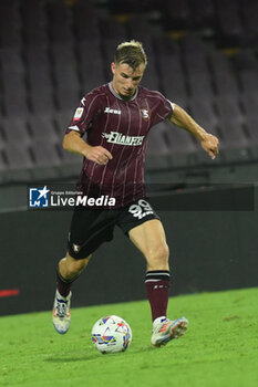 2024-08-12 - Mateusz Legowski of US Salernitana 1919 in action during the Soccer Italian Cup Freccia Rossa between US Salernitana 1919 vs Spezia Calcio at Arechi Stadium - US SALERNITANA VS SPEZIA CALCIO - ITALIAN CUP - SOCCER