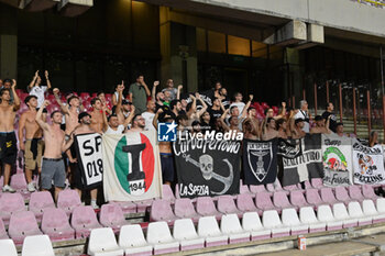 2024-08-12 - the Spezia fans during the Soccer Italian Cup Freccia Rossa between US Salernitana 1919 vs Spezia Calcio at Arechi Stadium - US SALERNITANA VS SPEZIA CALCIO - ITALIAN CUP - SOCCER