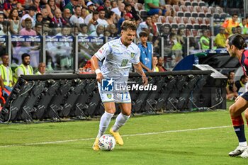 2024-08-12 - Simone Zanon of Carrarese Calcio 1908 - CAGLIARI CALCIO VS CARRARESE CALCIO - ITALIAN CUP - SOCCER