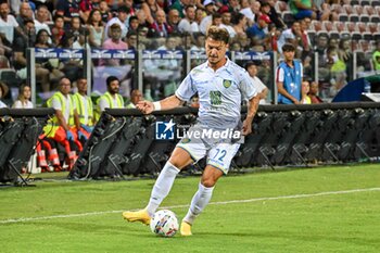 2024-08-12 - Simone Zanon of Carrarese Calcio 1908 - CAGLIARI CALCIO VS CARRARESE CALCIO - ITALIAN CUP - SOCCER