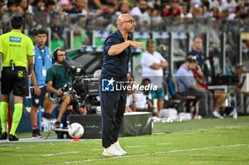 2024-08-12 - Antonio Calabro Mister of Carrarese Calcio 1908 - CAGLIARI CALCIO VS CARRARESE CALCIO - ITALIAN CUP - SOCCER