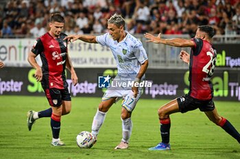 2024-08-12 - Emanuele Zuelli of Carrarese Calcio 1908 - CAGLIARI CALCIO VS CARRARESE CALCIO - ITALIAN CUP - SOCCER