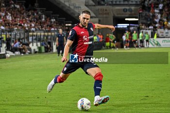 2024-08-12 - Paulo Azzi of Cagliari Calcio - CAGLIARI CALCIO VS CARRARESE CALCIO - ITALIAN CUP - SOCCER