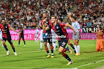 2024-08-12 - Matteo Prati of Cagliari Calcio, Esultanza, Joy After scoring goal, - CAGLIARI CALCIO VS CARRARESE CALCIO - ITALIAN CUP - SOCCER