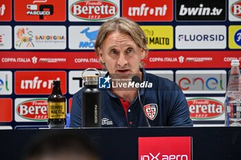 2024-08-12 - Davide Nicola Mister of Cagliari Calcio, Conferenza Stampa - CAGLIARI CALCIO VS CARRARESE CALCIO - ITALIAN CUP - SOCCER