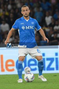 2024-08-10 - Stanislav Lobotka of SSC Napoli in action during the Soccer Italian Cup Freccia Rossa between SSC Napoli vs Modena FC at Diego Armando Maradona Stadium - SSC NAPOLI VS MODENA FC - ITALIAN CUP - SOCCER