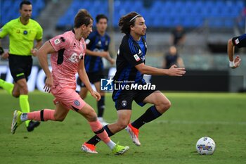 2024-09-25 - Alexander Lind (Pisa) thwarted by Massimiliano Mangraviti (Cesena) - PISA VS CESENA - ITALIAN CUP - SOCCER