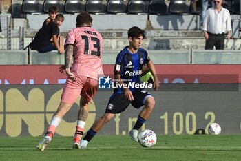 2024-09-25 - Alessandro Arena (Pisa) thwarted by Raffaele Celia (Cesena) - PISA VS CESENA - ITALIAN CUP - SOCCER