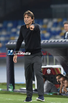 2024-09-26 - Coach Antonio Conte of SSC Napoli gestures during the Soccer Italian Cup Freccia Rossa between SSC Napoli vs Palermo FC at Diego Armando Maradona Stadium - NAPOLI VS PALERMO - ITALIAN CUP - SOCCER