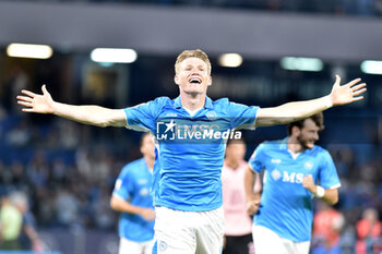 2024-09-26 - Scott McTominay of SSC Napoli rejoices after scoring a goal of 5-0 during the Soccer Italian Cup Freccia Rossa between SSC Napoli vs Palermo FC at Diego Armando Maradona Stadium - NAPOLI VS PALERMO - ITALIAN CUP - SOCCER