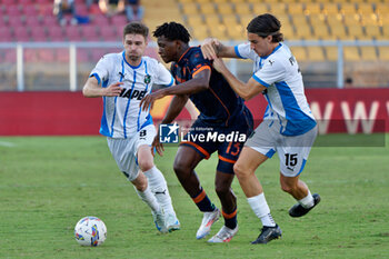 2024-09-24 - Patrick Dorgu of US Lecce in action against Edoardo Pieragnolo of US Sassuolo - LECCE VS SASSUOLO - ITALIAN CUP - SOCCER