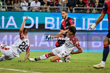 2024-09-24 - Paulo Azzi of Cagliari Calcio - CAGLIARI VS CREMONESE - ITALIAN CUP - SOCCER