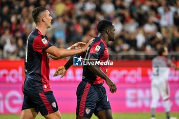 2024-09-24 - Zito Luvumbo of Cagliari Calcio, Roberto Piccoli of Cagliari Calcio - CAGLIARI VS CREMONESE - ITALIAN CUP - SOCCER