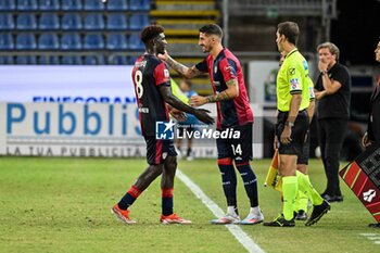 2024-09-24 - Michel Adopo of Cagliari Calcio, Alessandro Deiola of Cagliari Calcio - CAGLIARI VS CREMONESE - ITALIAN CUP - SOCCER