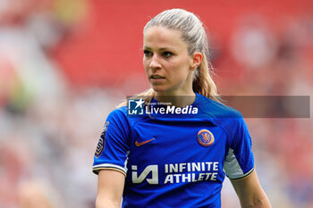 2024-05-18 - Melanie Leupolz (8) of Chelsea during the FA Women's Super League, English championship football match between Manchester United and Chelsea on 18 May 2024 at Old Trafford in Manchester, England - FOOTBALL - WOMEN'S ENGLISH CHAMP - MANCHESTER UNITED V CHELSEA - ENGLISH FA WOMEN'S SUPER LEAGUE - SOCCER