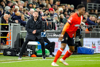 2024-02-27 - Rob Edwards Manager of Luton Town during the English FA Cup, 5th round football match between Luton Town and Manchester City on 27 February 2024 at Kenilworth Road in Luton, England - FOOTBALL - ENGLISH CUP - LUTON TOWN V MANCHESTER CITY - ENGLISH LEAGUE CUP - SOCCER