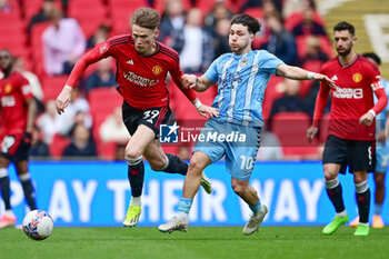 2024-04-21 - Manchester United midfielder Scott McTominay (39) battles for possession with Coventry City midfielder Callum O'Hare (10) during the English Cup, FA Cup, semi-final football match between Coventry City and Manchester United on 21 April 2024 at Wembley Stadium in London, England - FOOTBALL - ENGLISH CUP - COVENTRY V MANCHESTER UNITED - ENGLISH LEAGUE CUP - SOCCER