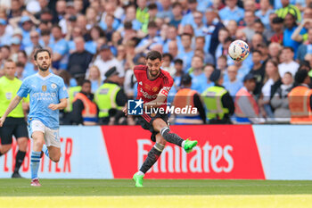 2024-05-25 - Bruno Fernandes (8) of Manchester United during the English FA Cup, Final football match between Manchester City and Manchester United on 25 May 2024 at Wembley Stadium in London, England - FOOTBALL - ENGLISH CUP - FINAL - MANCHESTER CITY V MANCHESTER UNITED - ENGLISH LEAGUE CUP - SOCCER