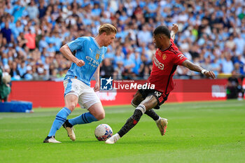 2024-05-25 - Kevin De Bruyne (17) of Manchester City and Marcus Rashford (10) of Manchester United during the English FA Cup, Final football match between Manchester City and Manchester United on 25 May 2024 at Wembley Stadium in London, England - FOOTBALL - ENGLISH CUP - FINAL - MANCHESTER CITY V MANCHESTER UNITED - ENGLISH LEAGUE CUP - SOCCER