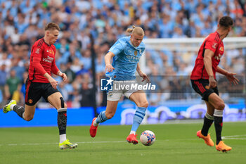 2024-05-25 - Erling Haaland (9) of Manchester City during the English FA Cup, Final football match between Manchester City and Manchester United on 25 May 2024 at Wembley Stadium in London, England - FOOTBALL - ENGLISH CUP - FINAL - MANCHESTER CITY V MANCHESTER UNITED - ENGLISH LEAGUE CUP - SOCCER