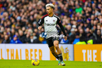 2024-01-14 - Antonee Robinson (33) of Fulham during the English championship Premier League football match between Chelsea and Fulham on 13 January 2024 at Stamford Bridge in London, England - FOOTBALL - ENGLISH CHAMP - CHELSEA V FULHAM - ENGLISH PREMIER LEAGUE - SOCCER