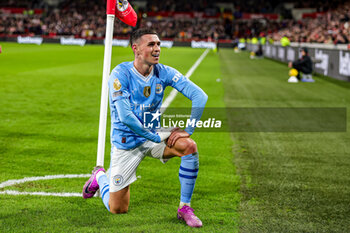 2024-02-05 - Phil Foden (47) of Manchester City scores a hatrick and celebrates 1-3 during the English championship Premier League football match between Brentford and Manchester City on 5 February 2024 at Gtech Community Stadium in Brentford, England - FOOTBALL - ENGLISH CHAMP - BRENTFORD V MANCHESTER CITY - ENGLISH PREMIER LEAGUE - SOCCER
