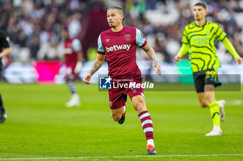 2024-02-12 - Kalvin Phillips (11) of West Ham during the English championship Premier League football match between West Ham United and Arsenal on 11 February 2024 at the London Stadium in London, England - FOOTBALL - ENGLISH CHAMP - WEST HAM V ARSENAL - ENGLISH PREMIER LEAGUE - SOCCER