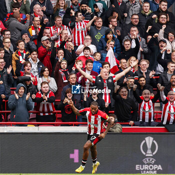 2024-02-17 - Ivan Toney of Brentford celebrates his goal during the English championship Premier League football match between Brentford and Liverpool on 17 February 2024 at Gtech Community Stadium in Brentford, England - FOOTBALL - ENGLISH CHAMP - BRENTFORD V LIVERPOOL - ENGLISH PREMIER LEAGUE - SOCCER