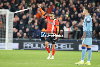 2024-03-02 - Luton Town Forward Carlton Morris (9) celebrates his goal 2-2 during the English championship Premier League football match between Luton Town and Aston Villa on 2 March 2024 at Kenilworth Road in Luton, England - FOOTBALL - ENGLISH CHAMP - LUTON TOWN V ASTON VILLA - ENGLISH PREMIER LEAGUE - SOCCER