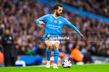 2024-03-04 - Bernardo Silva (20) of Manchester City during the English championship Premier League football match between Manchester City and Manchester United on 3 March 2024 at the Etihad Stadium in Manchester, England - FOOTBALL - ENGLISH CHAMP - MANCHESTER CITY V MANCHESTER UNITED - ENGLISH PREMIER LEAGUE - SOCCER