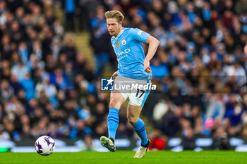 2024-03-04 - Kevin De Bruyne (17) of Manchester City during the English championship Premier League football match between Manchester City and Manchester United on 3 March 2024 at the Etihad Stadium in Manchester, England - FOOTBALL - ENGLISH CHAMP - MANCHESTER CITY V MANCHESTER UNITED - ENGLISH PREMIER LEAGUE - SOCCER