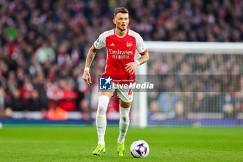 2024-03-10 - Ben White (4) of Arsenal during the English championship Premier League football match between Arsenal and Brentford on 9 March 2024 at the Emirates Stadium in London, England - FOOTBALL - ENGLISH CHAMP - ARSENAL V BRENTFORD - ENGLISH PREMIER LEAGUE - SOCCER
