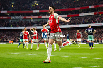 2024-03-10 - Declan Rice (41) of Arsenal scores a goal and celebrates 1-0 during the English championship Premier League football match between Arsenal and Brentford on 9 March 2024 at the Emirates Stadium in London, England - FOOTBALL - ENGLISH CHAMP - ARSENAL V BRENTFORD - ENGLISH PREMIER LEAGUE - SOCCER