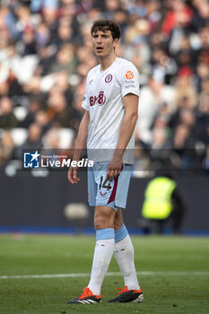 2024-03-17 - Aston Villa defender Pau Torres during the English championship Premier League football match between West Ham United and Aston Villa on 17 March 2024 at the London Stadium in London, England - FOOTBALL - ENGLISH CHAMP - WEST HAM V ASTON VILLA - ENGLISH PREMIER LEAGUE - SOCCER